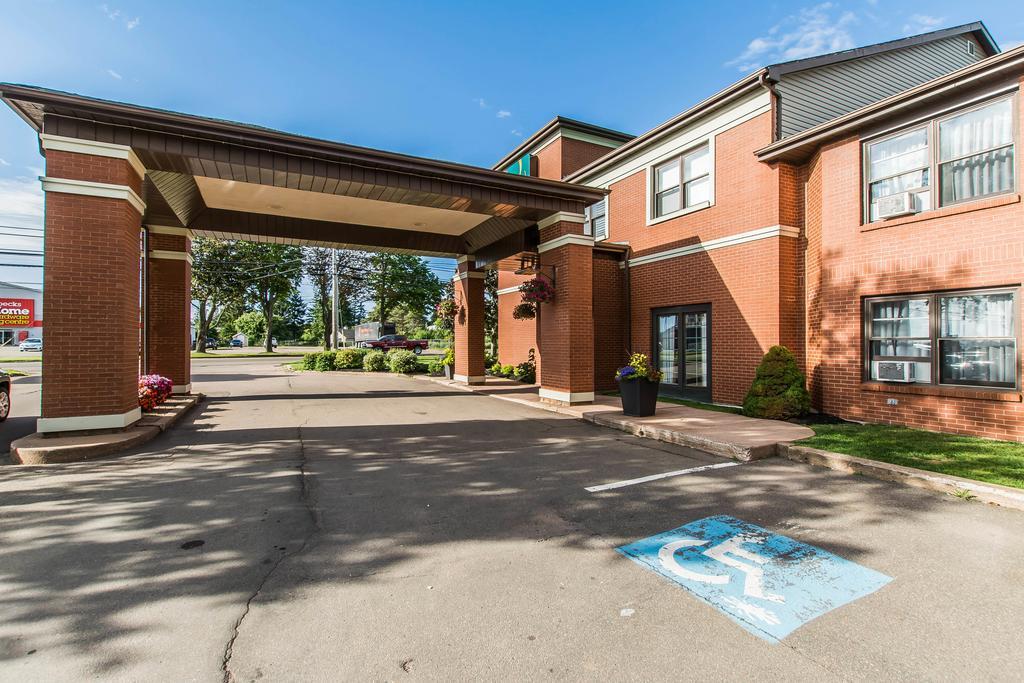 Quality Inn & Suites Garden Of The Gulf Summerside Exterior foto